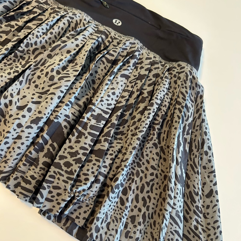 Lululemon Pleat To Street Skirt II, Slate Black, Gray, Pink Skirt, Lined, Sz S - Picture 7 of 11